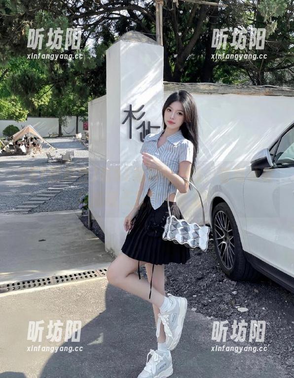 51黑料社 在51黑料社在线,看视频如何捅破天花板的事儿!