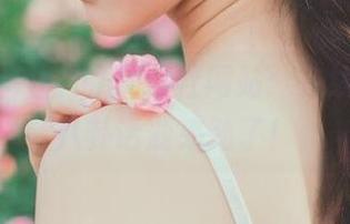 51黑料社网站：在线滑稽，八卦话题来劲了！