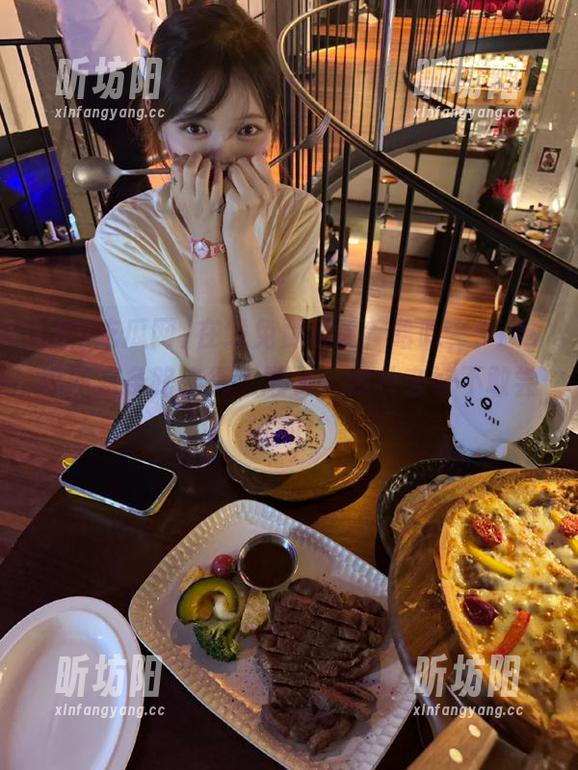 91吃瓜网 在线免费观看?哈哈,91吃瓜网这条路走得太顺了,没什么好不敢尝试的!
