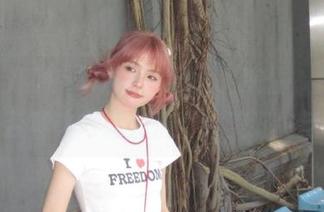 刚在“hlw”网页上冻住，我就想：是否真该考虑充值个人美好生活了？