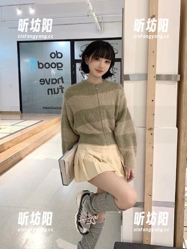 hlw 也不知道hlw在线怎么做到的,每天都能出新内幕,真是牛!