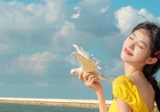 想做知识丰富的吃瓜群众？赶紧下载tttzzz5.cc，黑料全在这了！