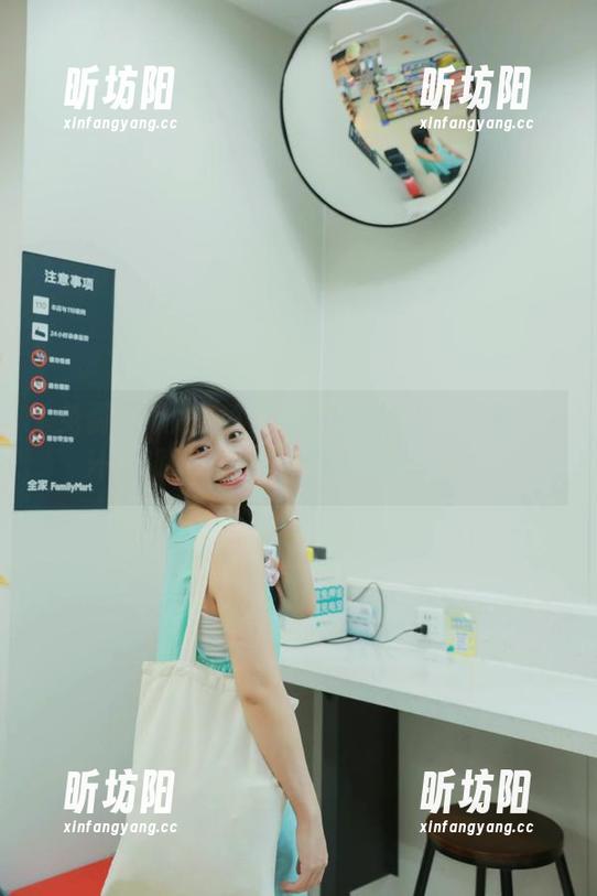 免费吃瓜网 免费吃瓜网官网:听说这瓜汁很呲啦,大家小心别被塞满了!
