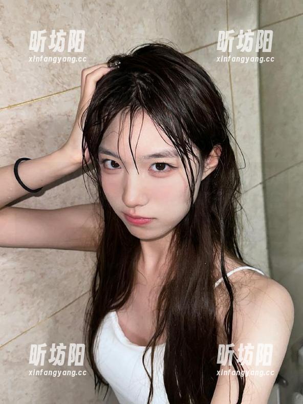 吃瓜不打烊官网：每项娱爆都像是刚剖开的西瓜，快来揭开它的秘密！