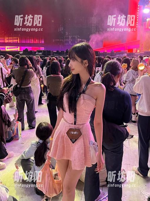 吃瓜不打烊 下载吃瓜不打烊,黑料随时在线,真是上班也不能停啊!