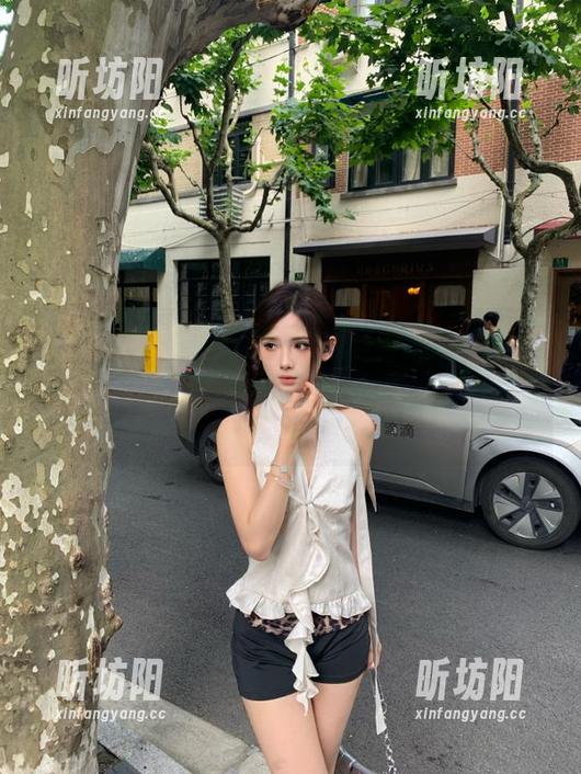 吃瓜大本营 在吃瓜大本营的入口,窥探那些不可思议的八卦,保证每一口都让你吃惊!