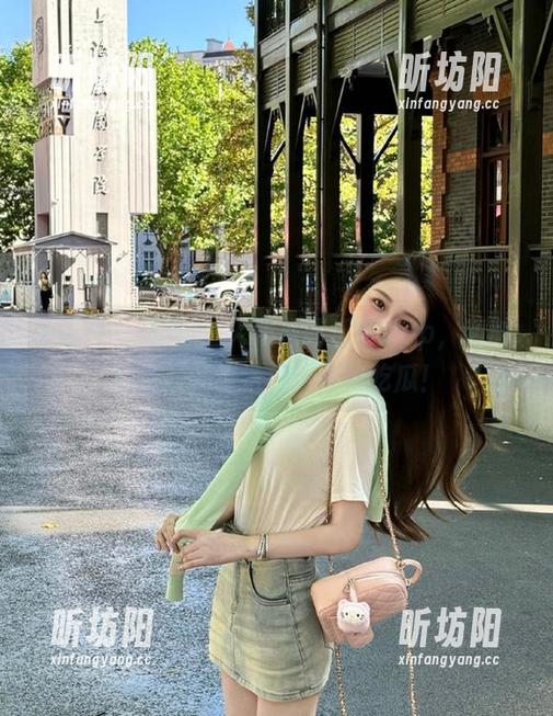 进入黑料吃瓜网app，随时准备打开传送门！不怕吃瓜！