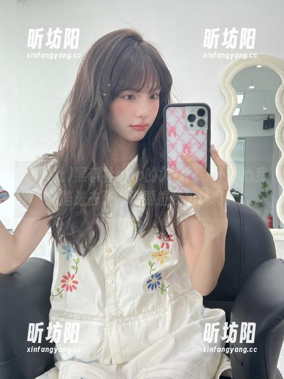 黑料社 黑料社app的入口:一不小心我就陷进去了,谁要拉我出坑啊!